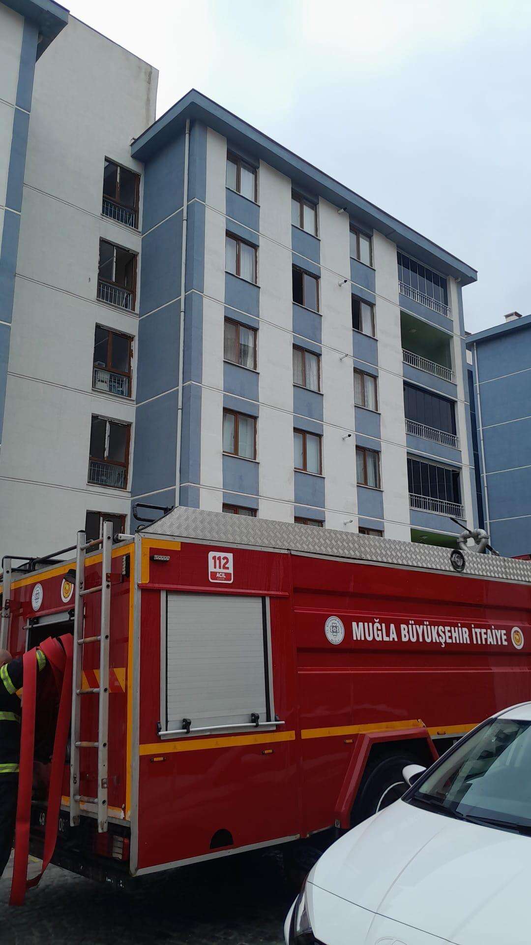 Menteşe’de TOKİ Konutlarında Mutfak Yangını 2